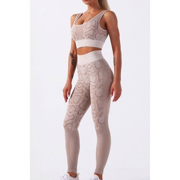 Nude snake skin workout set - Picture 2 of 2